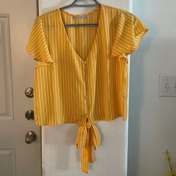 Active USA Tie Front Crop Top Size M - Picture 1 of 4